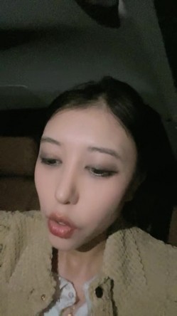 极品尤物模特女神！夜晚驾车路边车震！掏出炮友屌吸吮，肥穴美穴跳蛋自慰，骑上来深插爆操 截图4