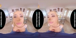 DDFNetworkVR_Horny_Housewife_Peneloppe_Ferre_and_Kai_Taylor_5400x2700_30000_cbr_60fps_sbs_180_LR.mp4 截图11