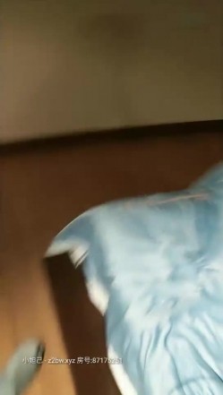 小热巴OOXX高颜值双女舔逼道具自慰啪啪，抹上润滑油震动棒插入给炮友口交骑坐 截图13