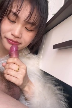 “你好骚，我好喜欢！”人妻感满满 hhh！很有女人味的小骚货，外表有多端庄床上就有多淫荡！ 截图2
