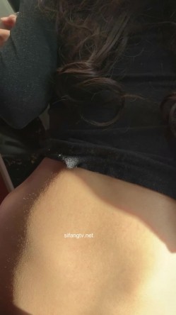 正在洗衣服的风骚嫂子被我后入 第二弹 截图16