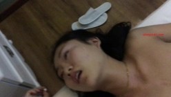【国内真实灌醉】破处醉酒98年小姨子 清晰处女膜破裂出血绝无仅有的真实 截图13