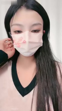 颜值少妇【杨小华】极品人妻下海卖逼，暴力掰逼展示，自扣高潮，隔壁老王都馋哭了 截图2