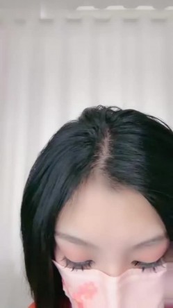 颜值少妇【杨小华】极品人妻下海卖逼，暴力掰逼展示，自扣高潮，隔壁老王都馋哭了 截图6