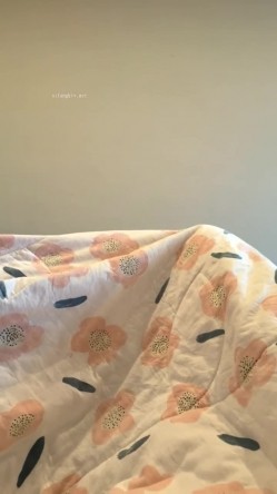 真实 陕西小孕妇，家中日日干炮记录，【蛋蛋后小孕妈】，5个月大肚子，总是想着做爱，可以放心的无套内射了，刺激！ 截图9