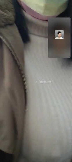 【快手】巨乳熟女阿姨『微微等你爱』自拍1V1掰穴福利5V 超大车灯无毛逼很是诱惑 截图16