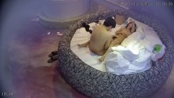 情趣酒店鸟巢浴缸房偷拍反差婊眼镜学妹被舔出水被男友跳蛋加鸡巴双重侍候还欲求不满的样子 截图8