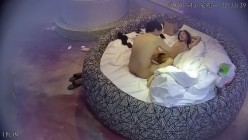 情趣酒店鸟巢浴缸房偷拍反差婊眼镜学妹被舔出水被男友跳蛋加鸡巴双重侍候还欲求不满的样子 截图12
