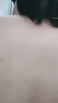 【泄密资源】郑州师范大一新生蒋小雅开房对面男宿舍围观 稀缺资源值得收藏 截图2