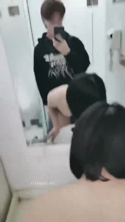 【泄密资源】郑州师范大一新生蒋小雅开房对面男宿舍围观 稀缺资源值得收藏 截图15