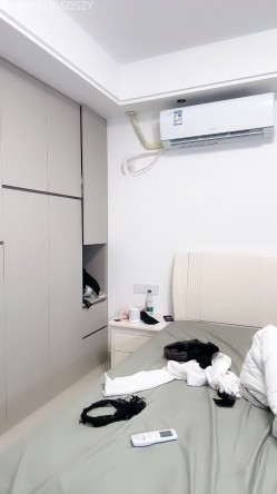 ️模特级顶级大长腿！红边黑丝诱惑【老师你水好多】强制深喉口交 骑乘位无套啪啪爽 截图3