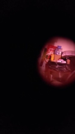 城中村房东出租屋偷装摄像头监控偷拍 3 两个合租房的站街女被各种嫖客操双视角其中一个较漂亮 截图2