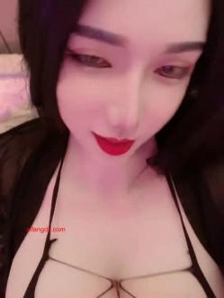 穷人女神金主母狗！巨乳绿茶婊【顾灵曦】私拍福利，吃屌车震道具自慰，被土豪无套射了满背 截图1