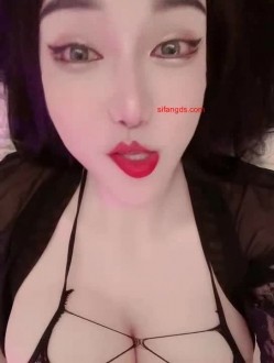 穷人女神金主母狗！巨乳绿茶婊【顾灵曦】私拍福利，吃屌车震道具自慰，被土豪无套射了满背 截图10