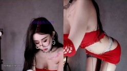 虎牙新数据，女人味，露三点情趣裸舞，果然成熟女人活最好 截图1