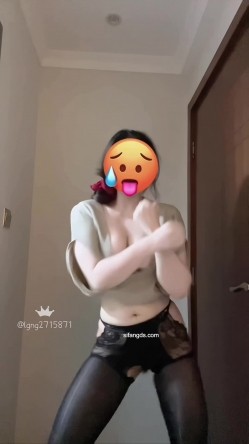 新晋裸舞福利姬【刚子】推特福利，舞蹈老师兼前台，身材极品超级会扭，擅长抖音风裸舞 截图15