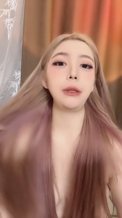 顶级跳蛋裸舞【银竹跳舞】完美身材大眼萌妹 绝对诱惑 高质量跳舞大秀 奶子都快要甩掉了 截图1