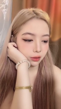 顶级跳蛋裸舞【银竹跳舞】完美身材大眼萌妹 绝对诱惑 高质量跳舞大秀 奶子都快要甩掉了 截图3