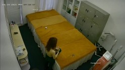 黑客破解美容院摄像头 偷拍女顾客脱光衣服激光雷射.脱毛护理 截图8