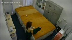 黑客破解美容院摄像头 偷拍女顾客脱光衣服激光雷射.脱毛护理 截图14