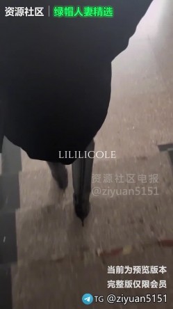 真实勾搭少妇、人妻收割机「bbboi096」《医院勾搭的熟女阿姨偷情》黑丝高跟酒店刺激开门后入，老公长期阳痿好久没吃饱了 截图4