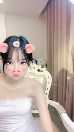 校花女神【鬼鬼啊】 纤细小蛮腰全裸跳舞道具自慰疯狂抽插冒白浆空前尺度全裸跳舞疯狂抽插冒白浆 截图7