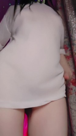 【瑜伽洋依妹】巨乳御姐! 蜂腰翘臀~掰穴自慰~滴奶汁~爽! 截图11