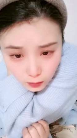 刚生育的小少妇~【梦梦小奶妈】奶水充沛~跳蛋自慰~好骚哇~00后~不常见，格外刺激！ 截图5