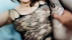 操黑网丝情趣衣大奶少妇 叫 叫出来 把我原味内内塞嘴里 怕我叫的太响了 还叫个屁 可我好想大声叫出来 截图10