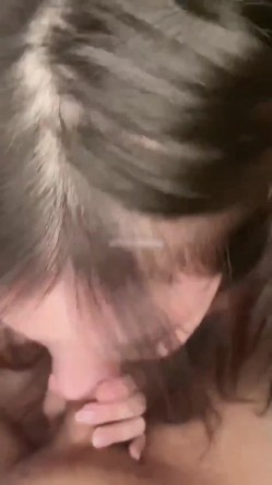 漂亮大奶小姐姐吃鸡啪啪 身材丰满 颜值在线 白虎鲍鱼超粉 在家被小哥无套猛怼 奶子哗哗 截图11