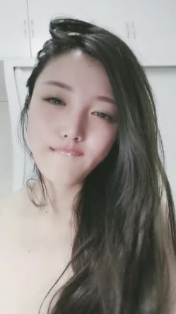 颜值很高的妹子全程露脸情趣诱惑，跟小哥玩69口交模样好骚，把骚逼舔湿主动上位做插小哥，浪叫不止高潮不断 截图6