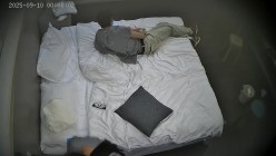 校园清纯女神腰肢柔软叫声动听被掰一字马操喷水 身体敏感 喘息声伴随着呜咽声 听声可射 截图13