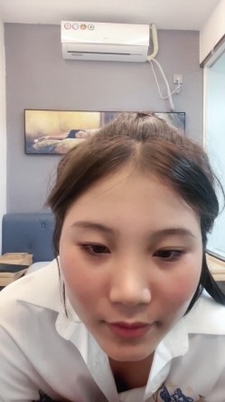 良家御姐！【小雅18不回家】合集，玩得就是真实，够漂亮，酒店里各种骚浪 截图6
