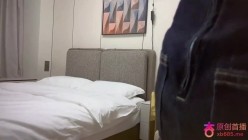探花【成昆】今天约了一个24岁的美女穿黑色各种姿势尝试干她最后强行拔套干迟一点就内射了 截图1
