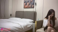探花【成昆】今天约了一个24岁的美女穿黑色各种姿势尝试干她最后强行拔套干迟一点就内射了 截图2