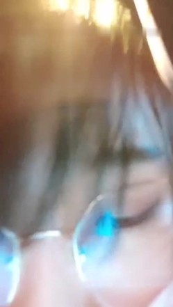 英语老师『艾达』 逛个超市顺路就勾引个年轻小伙 带回家骚穴止痒 小伙火力壮 爽上天 截图4