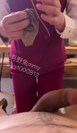 富豪包养极品空姐尤物「月野兔mmy」全量推特资源 肛交、3P、献妻、野外露出、车震 截图10