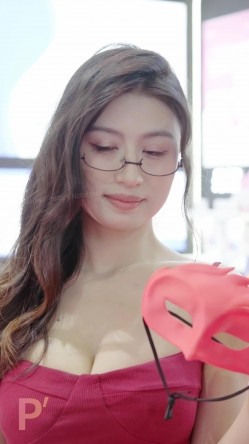 2024.广州性文化展成人展模特特写 截图10
