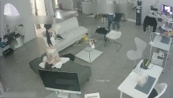 摄像头破解真实偷拍，两位高颜值美女办公室做爱，脱得精光在沙发上激情交配 截图8