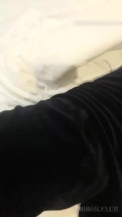 两小伙网上套路良家少妇,深夜灌醉带回家各种玩弄,少妇也饥渴不断配合姿势,轮流狂艹 截图1