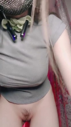 【瑜伽洋依妹】巨乳御姐! 蜂腰翘臀~掰穴自慰~滴奶汁~爽! 截图11