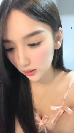 四川大美女【小葱】胡萝卜插逼 截图7