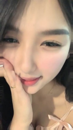 四川大美女【小葱】胡萝卜插逼 截图9