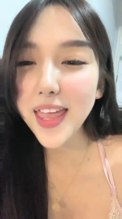 四川大美女【小葱】胡萝卜插逼 截图15