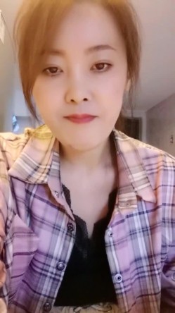 极品人妻！刺激，【放肆的小水娃】，真实良家，标准的贤妻良母，厨房搔首弄姿 截图11