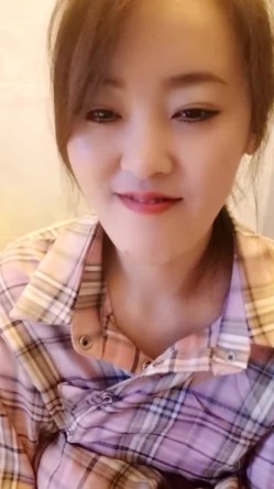 极品人妻！刺激，【放肆的小水娃】，真实良家，标准的贤妻良母，厨房搔首弄姿 截图14