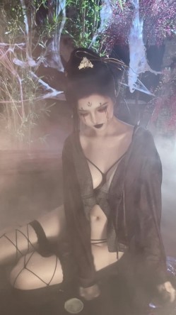 极致Cosplay，网红女神【阿薰kaOri】黑神话蜘蛛精四妹 截图14