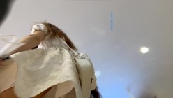商城狂追腿细如臂女神级校花又深又长的臀沟把半透明内撑开线了 截图1