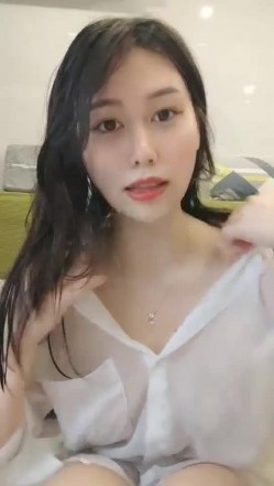 极品高颜冷艳御姐，反差小妈感女主播「金刚护撸娃」「小奶猫」激情淫语撩骚，和姐妹下海大秀，互舔互口假鸡巴互插 截图11