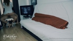 绿帽淫妻夫妇「hotcouplelovelysex」OF私拍 献妻旁观沾着单男精液轮流内射 截图7
